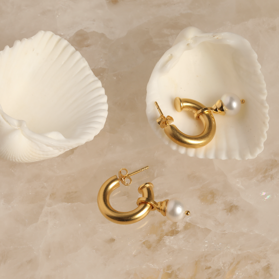 Tube Hoops Freshwater Pearl