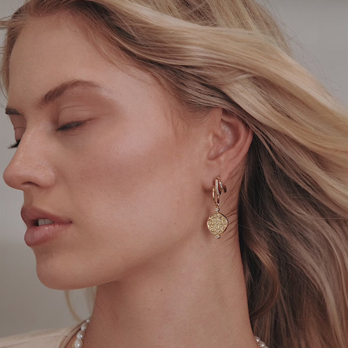 Earth Coin Huggie Gold product video, Nicole Fendel Jewellery