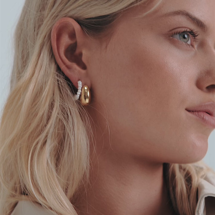 Perri Hoops product video, Nicole Fendel Jewellery