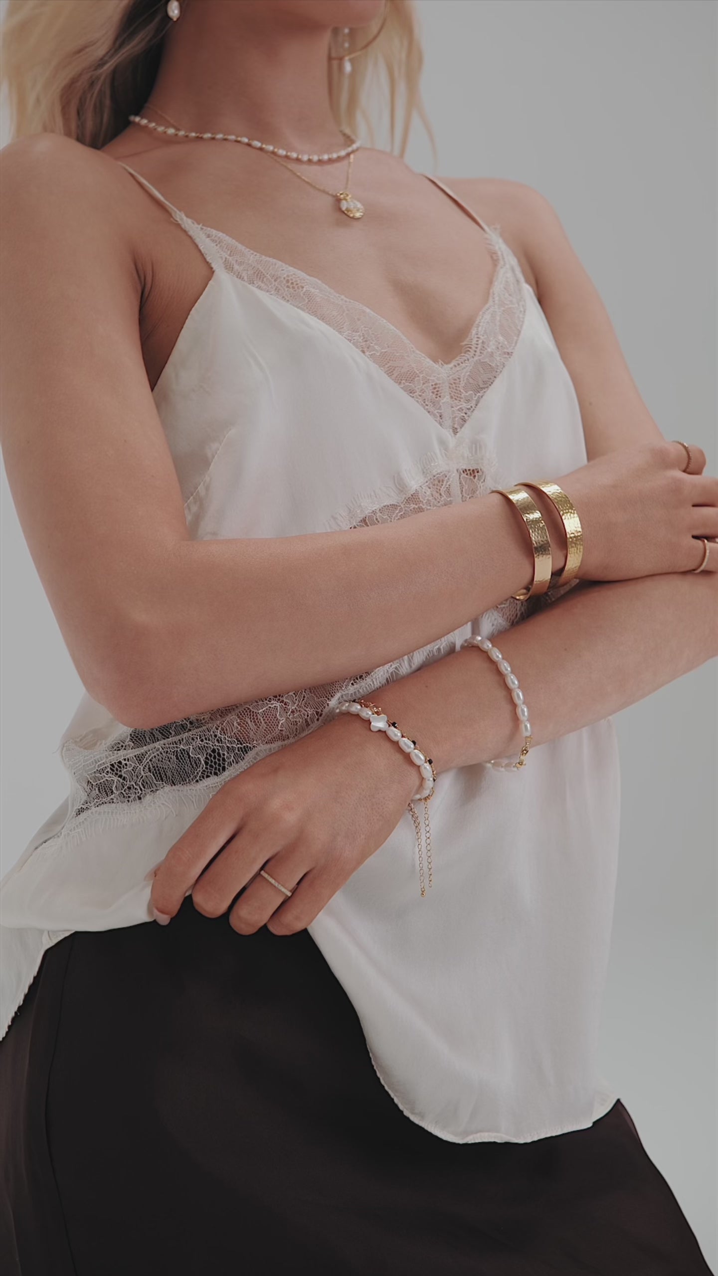 Hammered Gold Cuff - Size : fits all